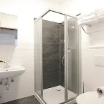 F 24h Check-in Hotel