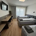 Hotel F 24h Check-in Horsching