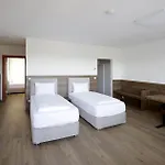 Hotel F 24h Check-in