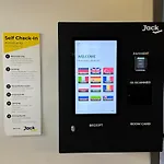 F 24h Check-in Hotel