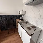 Hotel F 24h Check-in