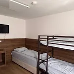 Hotel F 24h Check-in