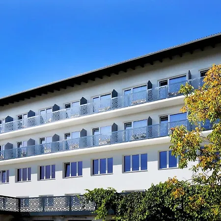 F 24h Check-in Hotell