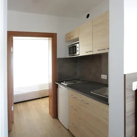 F 24h Check-in * Hörsching