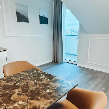 F 24h Check-in Hotell