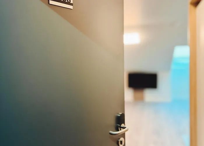 F 24h Check-in * Horsching