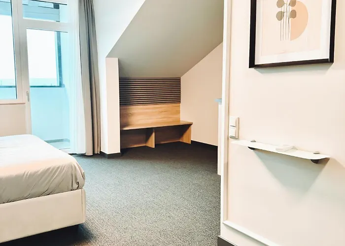 Hotel F 24h Check-in Horsching