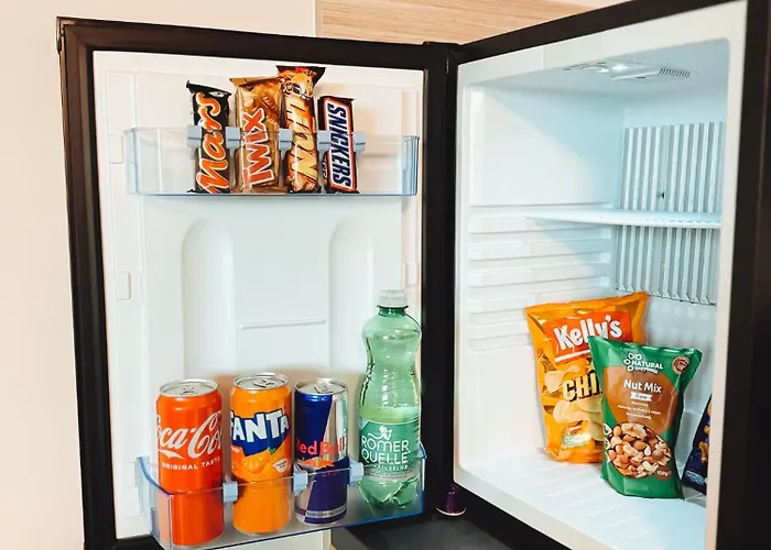 F 24h Check-in Отель