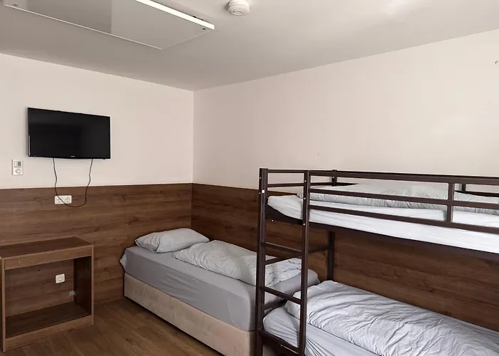 ホテル F 24h Check-in