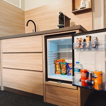 F 24h Check-in Hotel Hörsching
