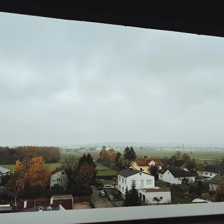 F 24h Check-in Hotel Hörsching