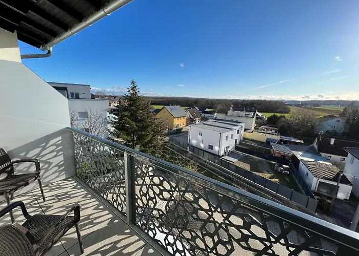 F 24h Check-in ホテル *