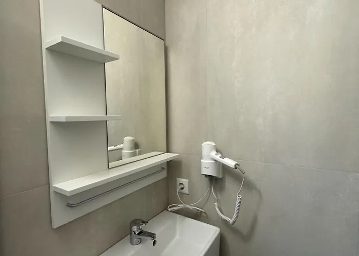 Hotel F 24h Check-in