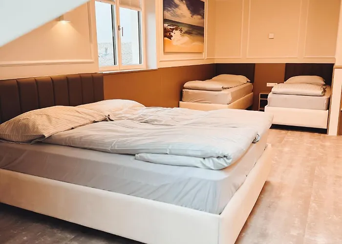 F 24h Check-in Hotel Hörsching